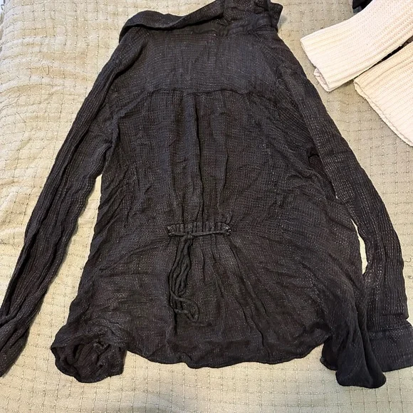 Float button up - Picture 2 of 2